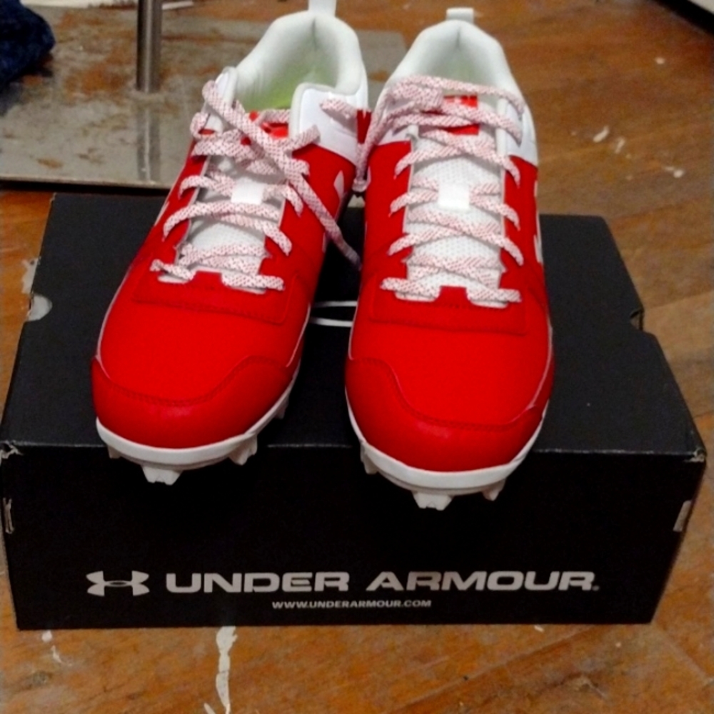 NWT- MEN'S UNDER ARMOUR SOCCER SHOES ⚽⚽⚽👟👟👟